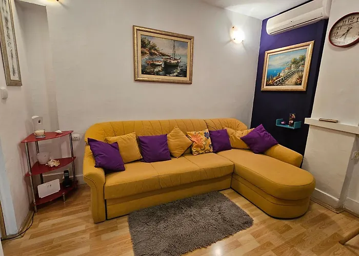 아파트 With Balcony Red Rose 스플리트