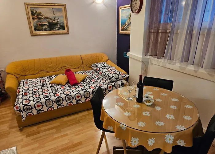 With Balcony Red Rose * 스플리트