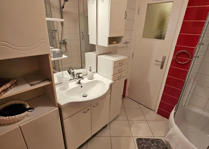 With Balcony Red Rose *