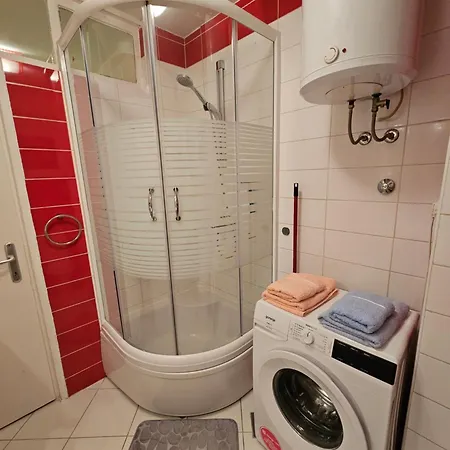 With Balcony Red Rose Split